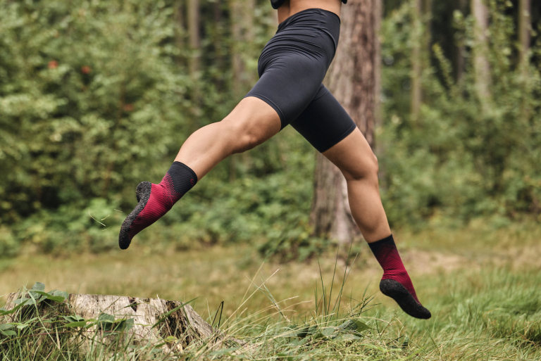 Na trail i do posilovny: Skinners představují ponožkoboty Compression 2.0 pro aktivní sportovce