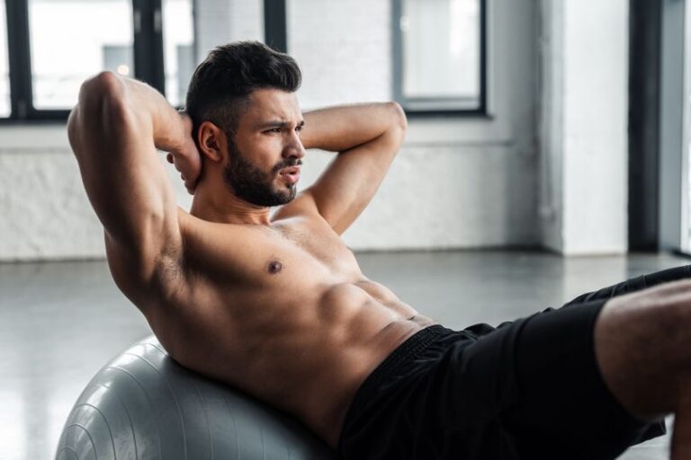 Jak sportovat, když máte implantované vlasy — odborný pohled fyzioterapeuta a trichologa